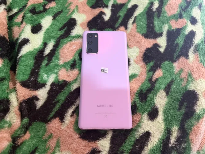 Galaxy S20 FE 8gb 256gb Snapdragon impecável