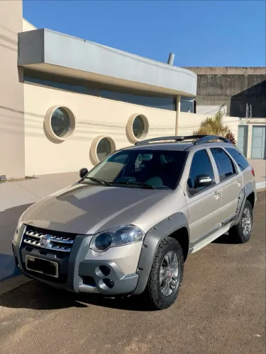 Fiat Palio Weekend Adventure Locker 1.8 Flex 2012
