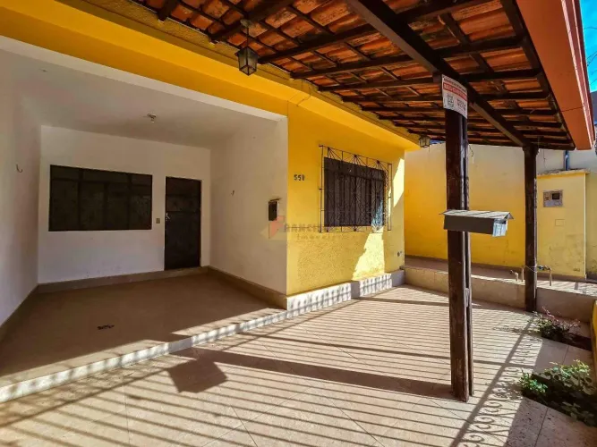 Casa à venda, 3 quartos, 1 suíte, 4 vagas, Interlagos - Divinópolis/MG