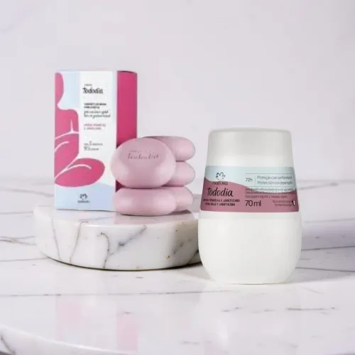Kit Presente Natura Tododia Amora Vermelha e Jabuticaba