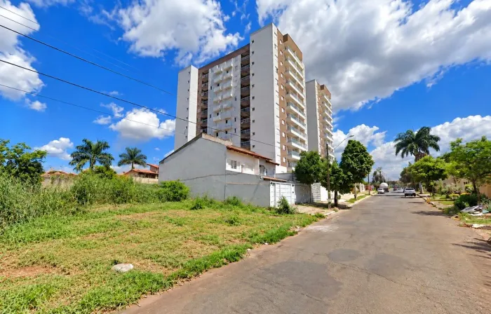 Área para alugar, 587 m² por R$ 580,00/mês - Vila Rosa - Goiânia/GO