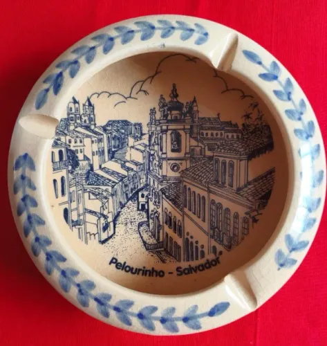 Cinzeiro decorativo cerâmica Pelourinho (Salvador)