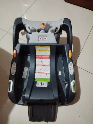 Vendo Base da Cadeirinha Chicco