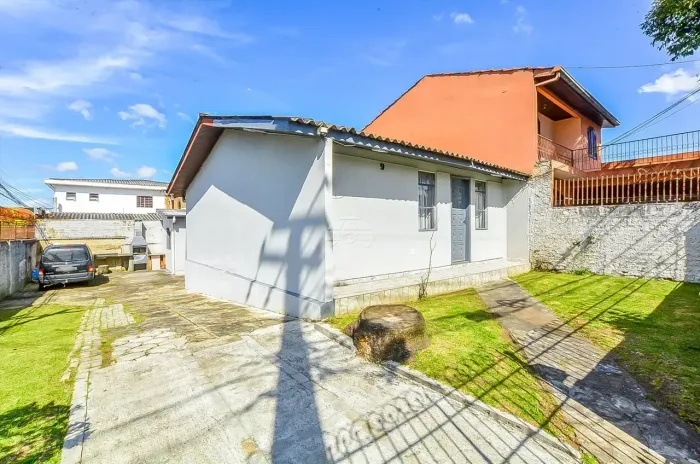 Imóvel para venda possui 78 metros quadrados com 3 quartos em Alto Boqueirão - Curitiba -