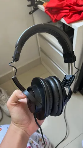 Fone Audio-Technica ATH-M20x usado