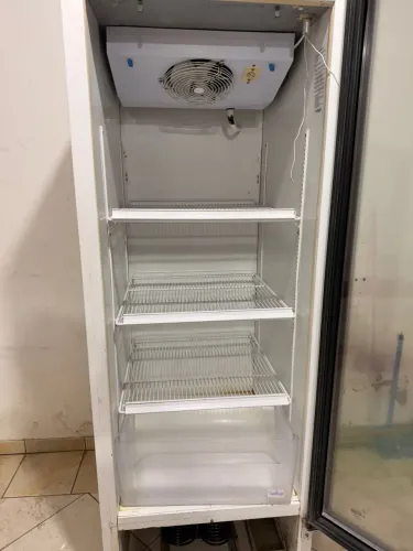 Geladeira expositor 500 litros