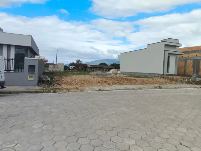 Oportunidade!! Terreno a 2 minutos do centro!!