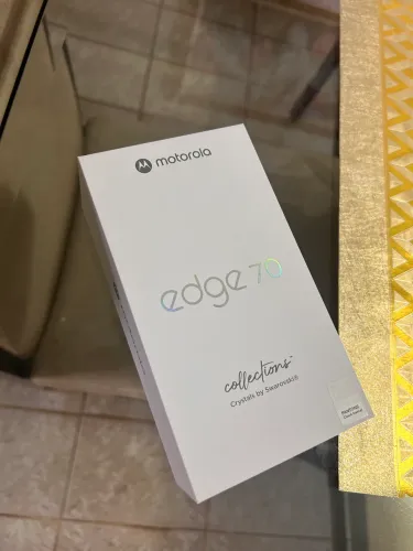 Celular Motorola Edge 70 Crystals 512GB - Retirada Sobradinho