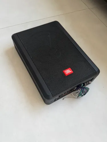 Caixa Amplificada Jbl Sw8ams Slim Subwoofer 400wrms 3 Canais