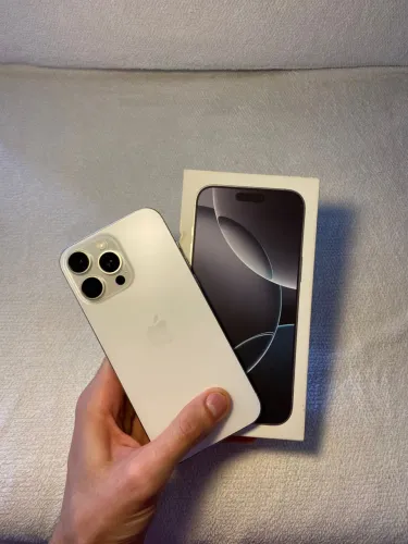 iPhone 16 PRO MAX
