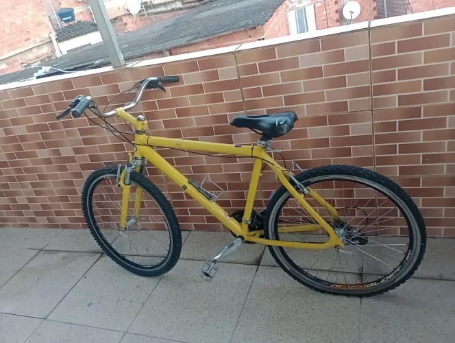 Bicicleta aro 26 em alumínio