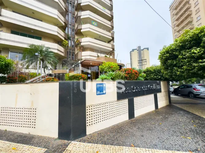 Cobertura com 3 suítes à venda no Setor Oeste