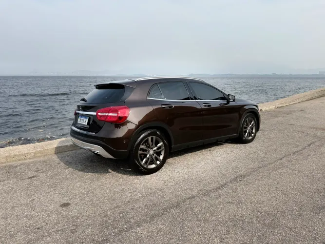Mercedes-Benz GLA 200 Adv. 1.6/1.6 TB 16V Flex Aut. 2015