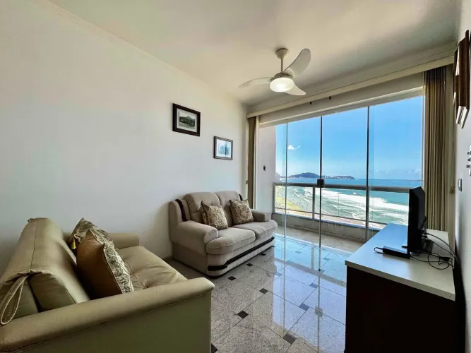 Apartamento à Beira Mar à Venda na Pitangueiras no Guarujá | Qvista inteligência imobiliár
