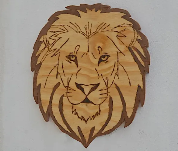 Leão Madeira Artesanal