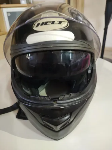 Capacete helt preto