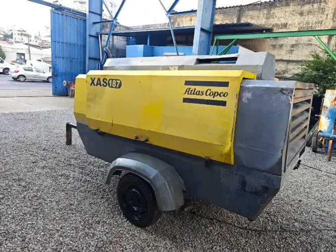 Compressor à diesel Atlas Copco XAS 187 / 400 pcm / Ano 2011