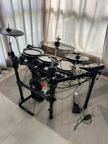 Para quem entende de bateria Michael ddm 120