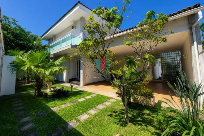 Recreio dos Bandeirantes | Casa de Condomínio 5 quartos, sendo 2 suites