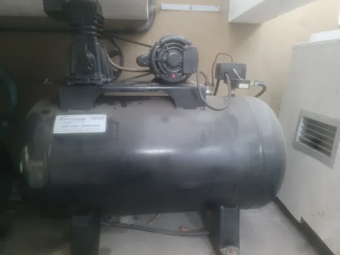 COMPRESSOR DE AR