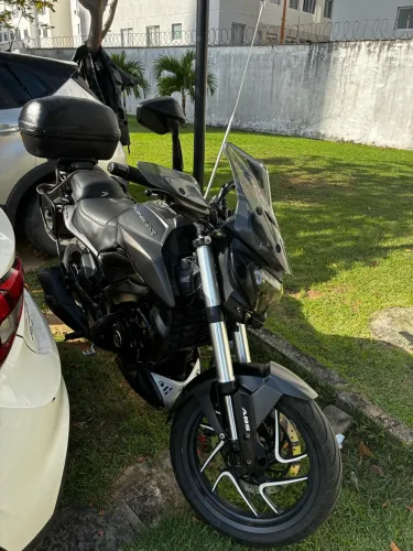 Dominar 400 único dono