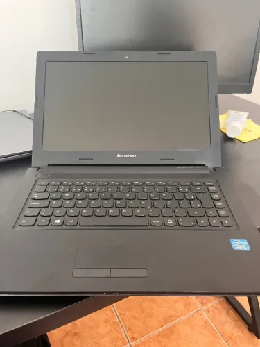 Notebook Lenovo i3 2.4 ghz - 3 geração