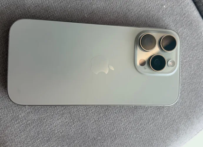 iPhone 16 pro 