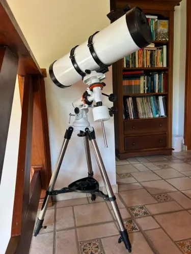 Telescópio Refletor Newtoniano 130mm Andrômeda 2 Uranum EQ3 Astronômico