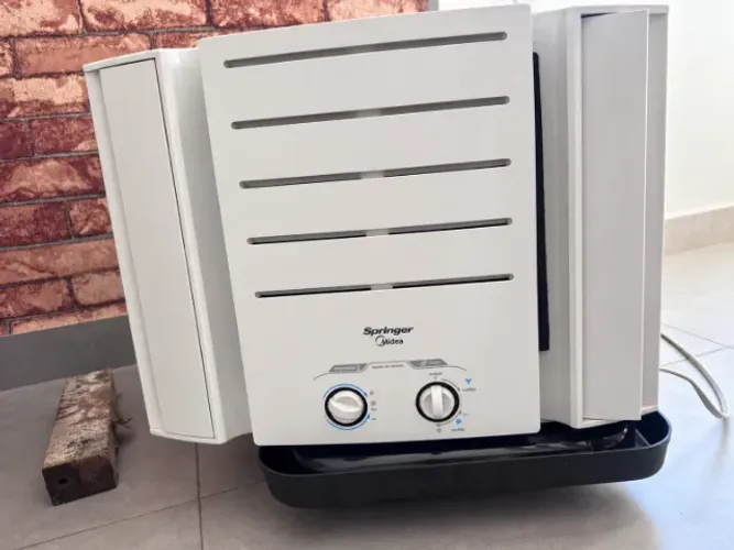 Ar Condicionado De Janela Springer 7.500 Btu 1 Ano De Uso (pouquíssimo usado)