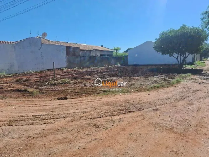 Terreno de Esquina com 375 m² Localização Estratégica e Grande Potencial de Valorização