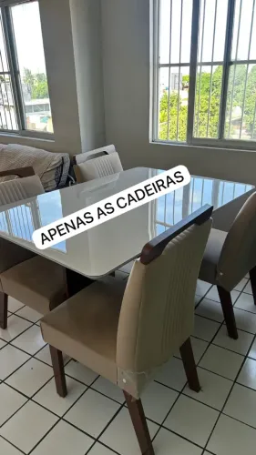 Cadeiras (4 unidades) 