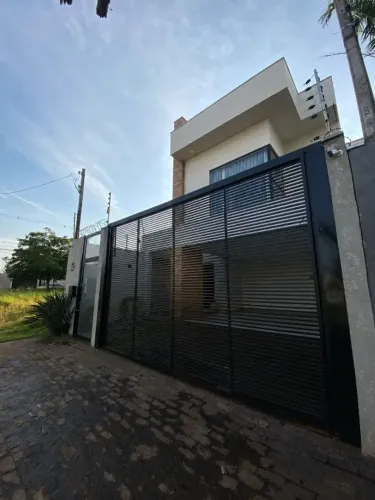 Sobrado com 3 dormitórios para alugar, 172 m² por R$ 7.000,00/mês - Jardim Espanha - Marin
