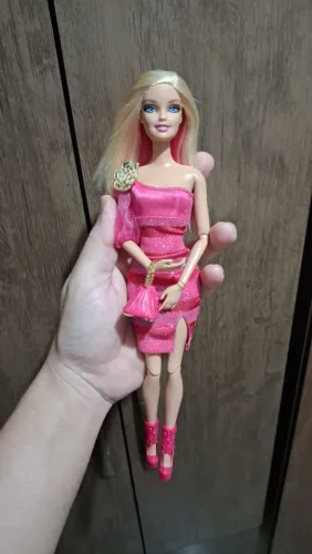 Barbie Fashionista Rainbow