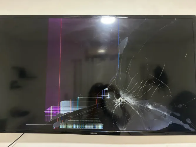 TELEVISÃO QUEBRADA