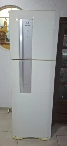 Rrefrigerador Eletrolux Fross Free DF42 382 litros