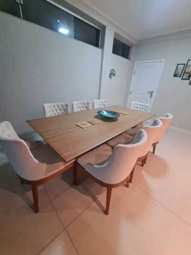 Vende-se conjunto de 8 cadeiras mesa de jantar