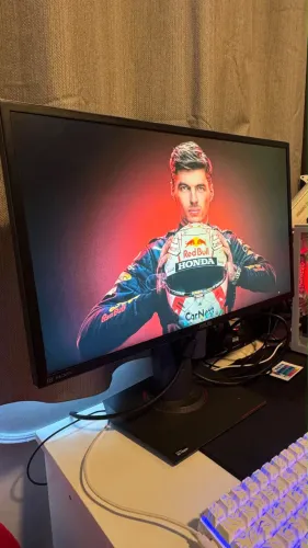 Vendo monitor Gamer, cadeira e mesa