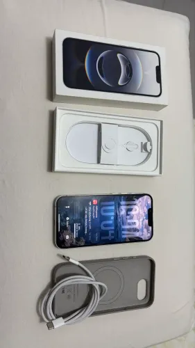 iPhone 16e 256