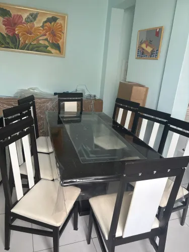Mesa tampo de vidro c. 8 cadeiras