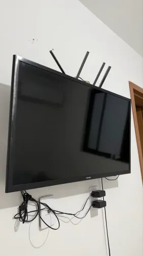 Smart TV Samsung 32" LED Wi-Fi HD (Modelo UN32J4290)