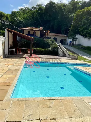 Pintas Imóveis VENDE Excelente Casa com 3 dormitórios, sendo 1 suíte, com piscina, academi