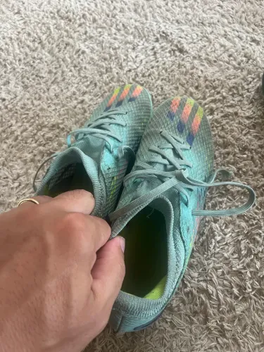 Chuteira Adidas Society 36