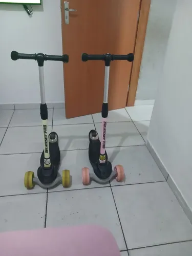 Cada patinete por 200 reais