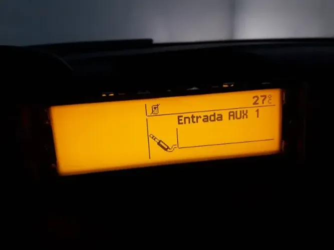 Liberação entrada auxiliar Rd4 Rd45 Peugeot 307 Citroen c4 scanner Diagbox Lexia PP2000