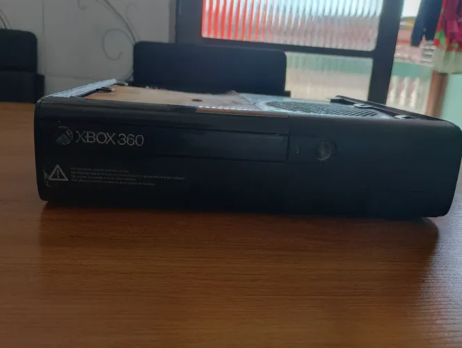Xbox 360 Slim
