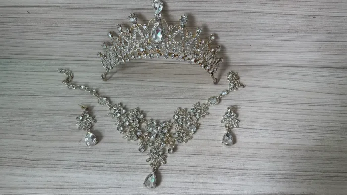 Coroa/ Tiara