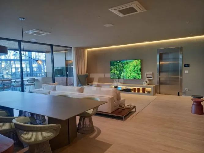 Apartamento com 3 dormitórios à venda, 180 m² por R$ 4.142.820,00 - Champagnat - Curitiba/