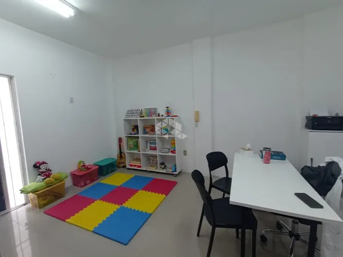 Sala Comercial muito bem localizada na Avenida Assis Brasil com 47,5 m² de área privativa.