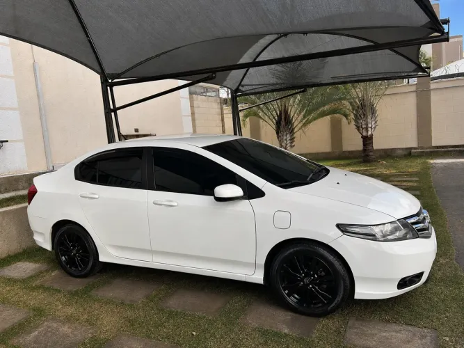 Honda City Sedan LX 1.5 Flex 16V 4P Aut. 2014