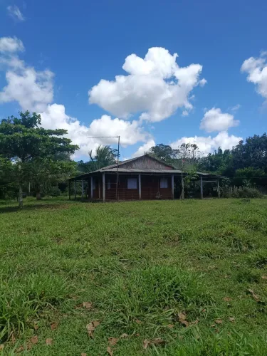 Fazenda com moradia